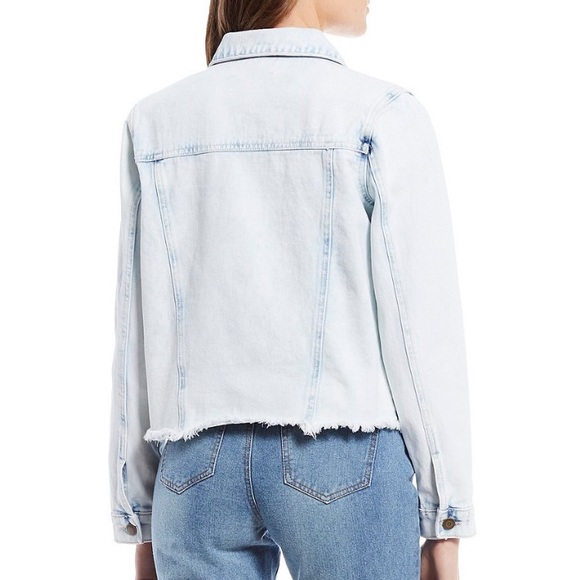 CHELSEA & VIOLET Womens Blue Faded Jean Jacket Tie Dye Raw Edges Size Medium - Picture 3 of 11